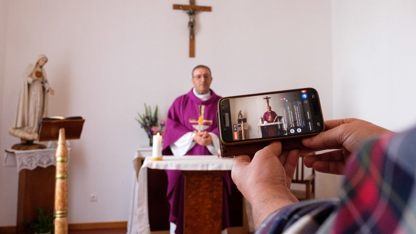 «Cansaço pandémico» sentido na prática religiosa telemática