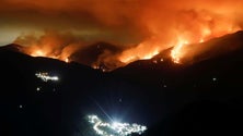 Imagem de Incêndio obriga à evacuação de duas mil pessoas