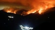 Incêndio obriga à evacuação de duas mil pessoas