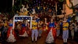 Imagem de Milhares na Ribeira Brava para cumprir a tradição e ver as marchas