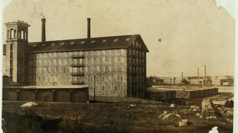 Imagem de Community: Migration and Mill Work in Industrial New England – Conference