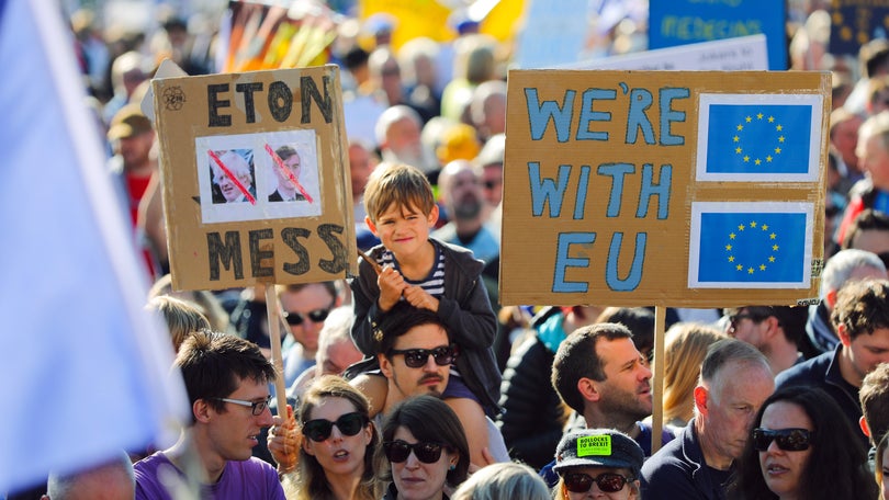 Imagem de Milhares desfilaram em Londres contra o `Brexit`