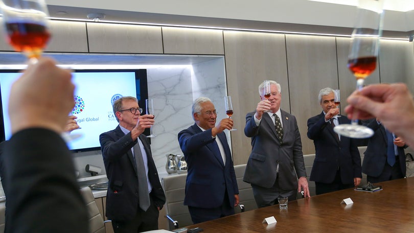 Imagem de Costa brinda com Vinho Madeira nos EUA