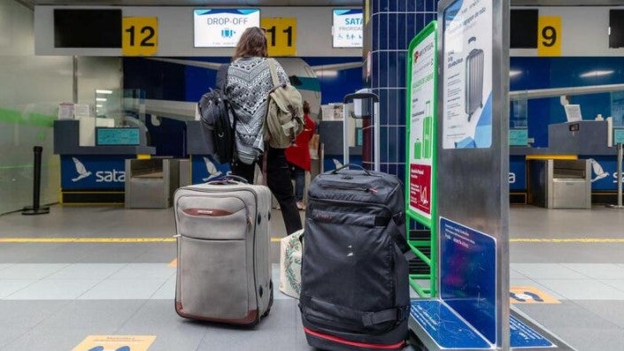 Imagem de Covid-19: Quarentena obrigatória para quem viajar de Portugal para a Suíça a partir de segunda-feira