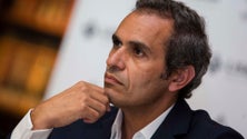 Imagem de Carlos Pereira desafia Paulo Cafôfo para debate