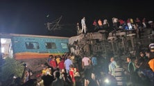 Imagem de Colisão entre comboios na Índia faz pelo menos 50 mortos