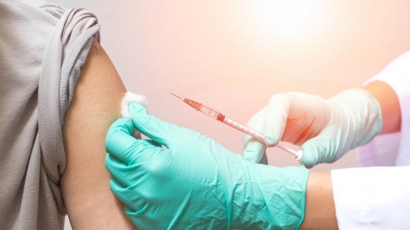 Vacinas administradas em maio caíram mais de 40%