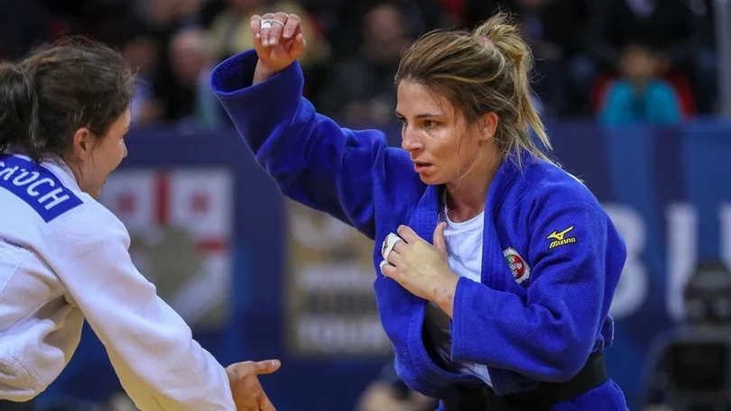 Judoca Bárbara Timo conquista medalha de prata no Grand Slam de Abu Dhabi