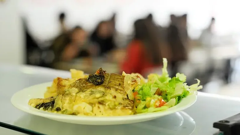 Imagem de Governo dá 17 milhões e meio de euros para assegurar refeições das escolas públicas