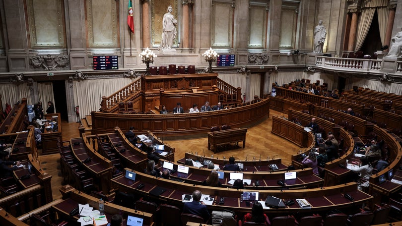 Parlamento reúne conferência de líderes na sexta-feira