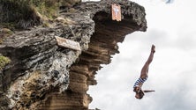 Chegaram os atletas do Red Bull Cliff Diving (Vídeo)