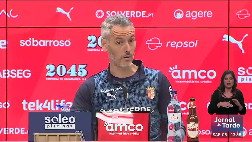 Imagem de Primeira Liga. Treinador do Sporting de Braga elogia Famalicão