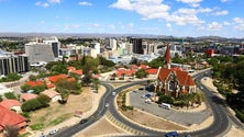 Imagem de Empresários na África do Sul procuram Namíbia para fugir à violência