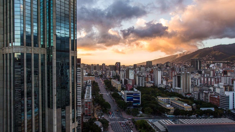 Venezuela: Preços dos imóveis caíram 92% nos últimos seis anos em Caracas – economistas