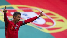 Federação distingue Ronaldo com vídeo