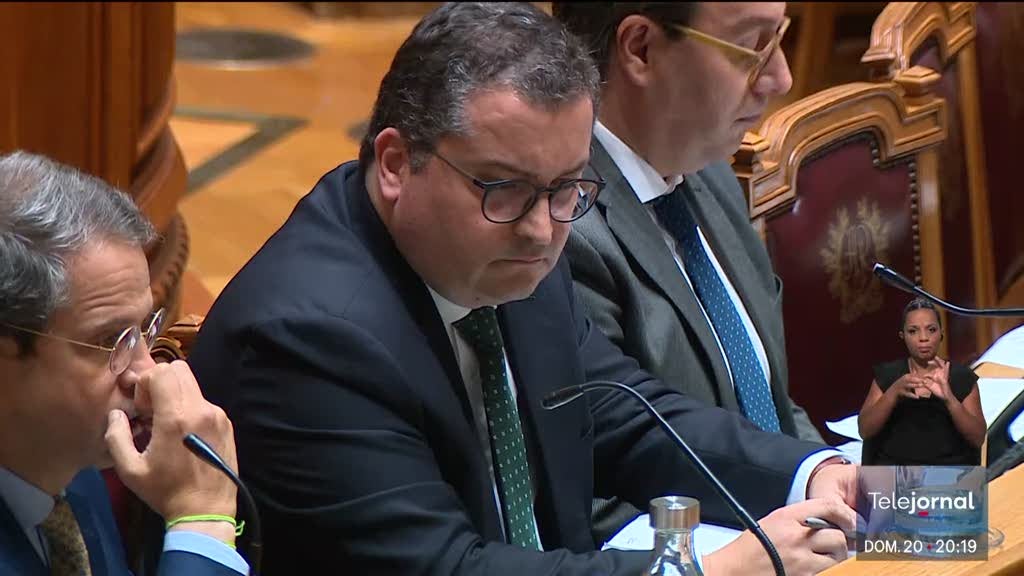 Imagem de Oposição recusa alertas do ministro das Finanças