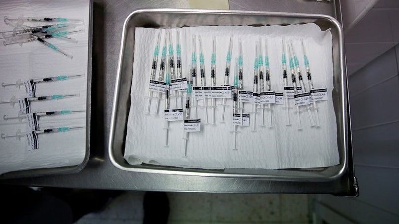 Imagem de Infecciologista defende homogeneização das vacinas