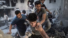 Imagem de Hamas diz que bombardeamentos a Gaza já provocaram 10.238 mortos