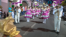 Imagem de Milhares na rua para ver as marchas de Santo António (vídeo)