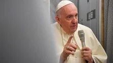 Imagem de Papa Francisco convida cardeal em julgamento para reunião de cardeais no Vaticano