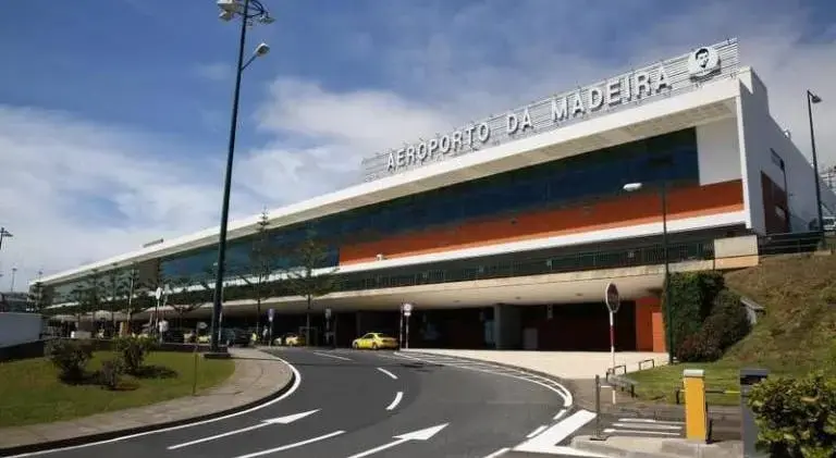Pista do Aeroporto da Madeira reaberta