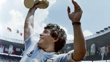 Imagem de Argentinos vão parar em homenagem a Maradona