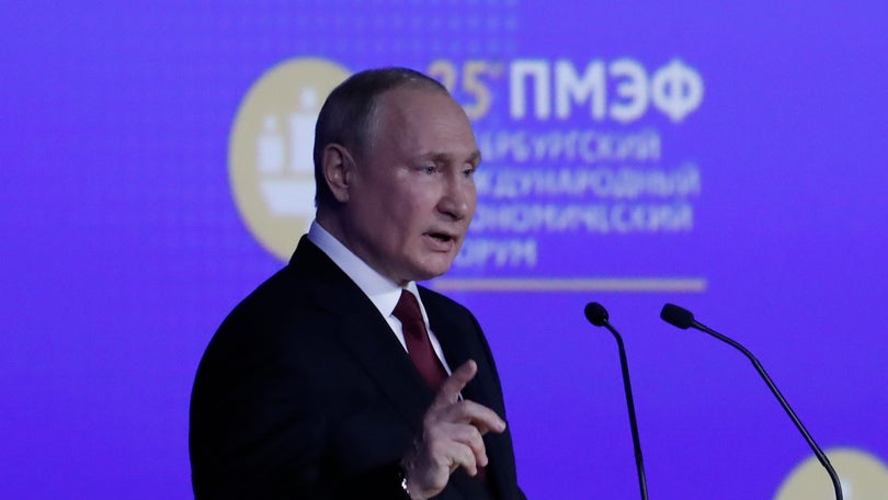 Putin diz que União Europeia perdeu cerca de 400 mil milhões de euros com sanções