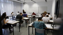 Imagem de Ministério da Educação ausculta comunidade escolar para decidir 3.º período