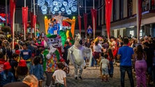 Desfile Infantil das Festas da Praia saiu à rua (Vídeo)