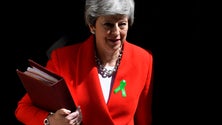 Imagem de Brexit: May anuncia data de demissão em junho após quarta votação ao acordo