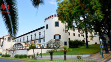 Imagem de Palácio de São Lourenço é Palácio de inverno até sexta-feira