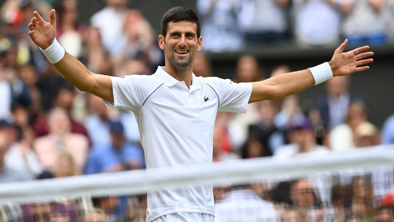 Djokovic vence em Wimbledon e iguala recorde