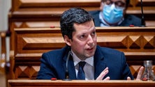 Imagem de PSD desafia PS a ser oposição construtiva em Lisboa e socialistas criticam política de «vitimização»