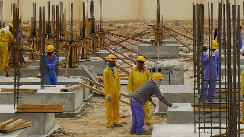 Imagem de Qatar detém trabalhadores que protestavam contra pagamentos atrasados