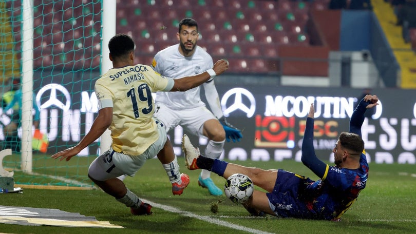 Imagem de Porto venceu em Chaves sem distinção