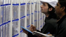 Imagem de Estudantes utilizam estatísticas para combater o desemprego