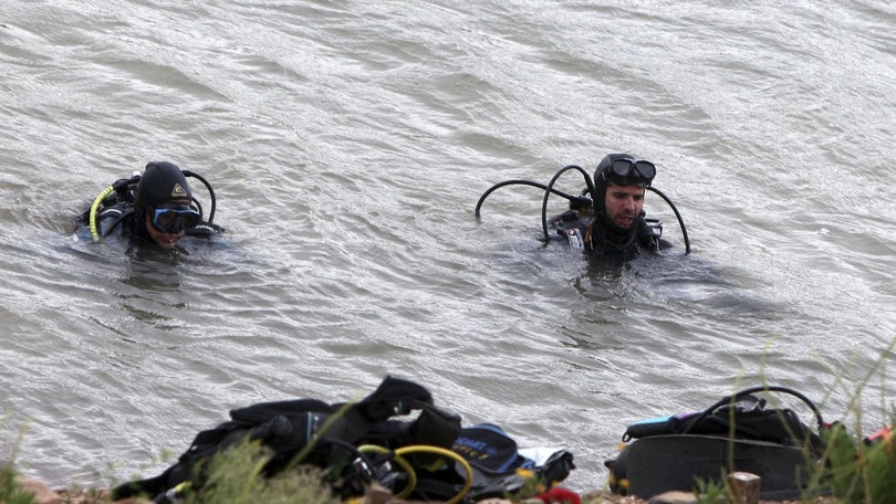 Imagem de Mergulhadores procuram jovem desaparecido no rio Tua
