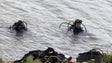 Mergulhadores procuram jovem desaparecido no rio Tua