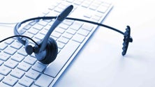 Imagem de Trabalhadores dos «call centers» entram hoje em greve