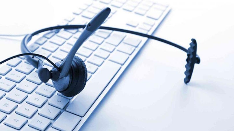 Imagem de Trabalhadores dos «call centers» entram hoje em greve