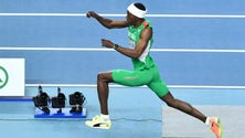 Imagem de Pichardo chega à final do triplo com um salto
