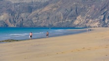 Imagem de Praia do Porto Santo reabriu hoje ao público
