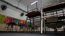 Imagem de Alguns alunos continuam sem computador para acompanhar as aulas (Vídeo)