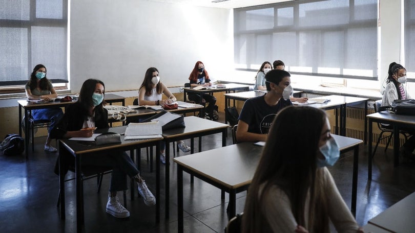Imagem de Fenprof estima que haja 30.000 alunos sem as aulas todas