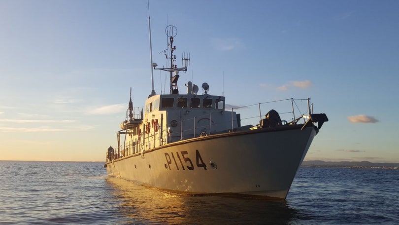 Marinha resgata tripulante de veleiro