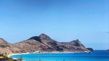 Imagem de Covid-19: 14 pessoas em quarentena devido a contacto com turista que testou positivo após férias no Porto Santo