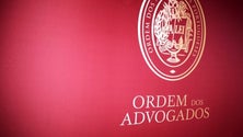 Imagem de Advogados querem ser vacinados com os magistrados
