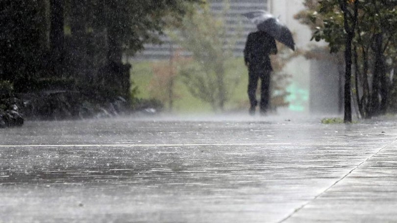 Imagem de Madeira sob aviso laranja devido à previsão de chuva forte