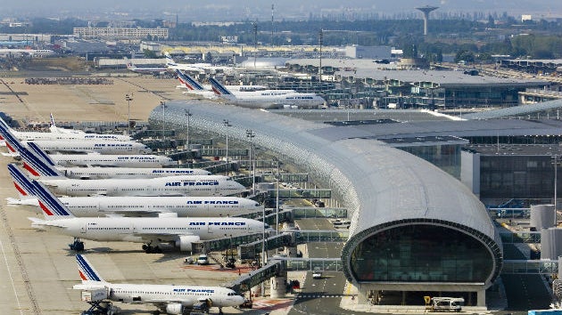 Covid-19: Aeroportos franceses vão testar passageiros de países de risco