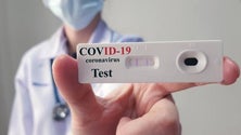 Imagem de Covid-19: Lote de testes serológicos rápidos vai ser recolhido após falsos negativos – Infarmed